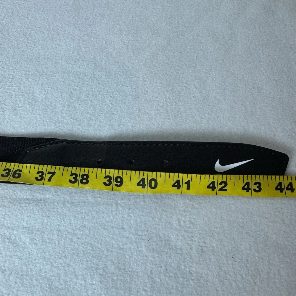 Nike Adjustable Baseball Belt Black One Size Stretch Buckle Athletic Softball